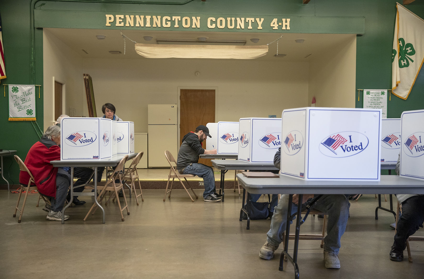 110718-nws-voting009